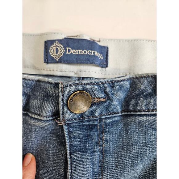 Democracy Light Denim Crop Rough Hem Size 16 - Picture 5 of 8
